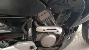 Honda Transalp XL 650V (2005 - 06)  (2)