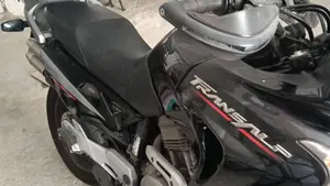 Honda Transalp XL 650V (2005 - 06)  (4)