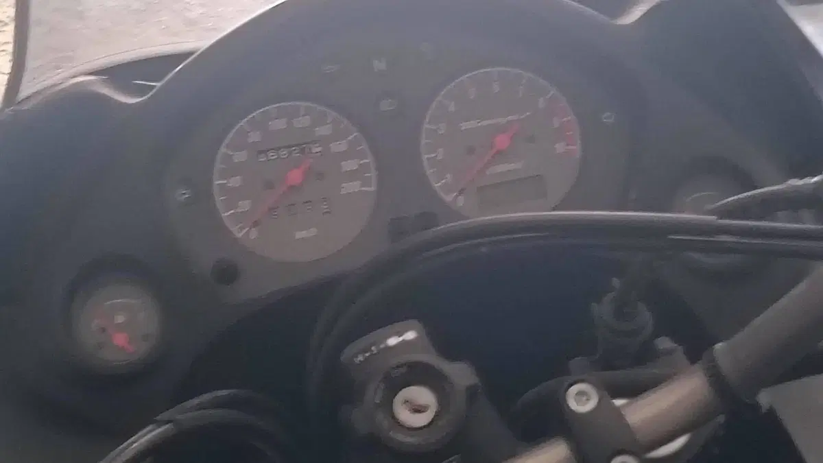Honda Transalp XL 650V (2005 - 06)  (8)