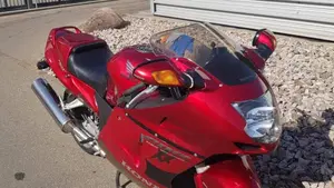 Honda CBR 1100 XX Superblackbird (1999 - 00) 