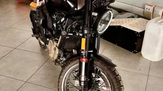 Husqvarna Svartpilen 401 (2021 - 23) usata