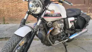 Moto Guzzi V7 Classic (2008 - 12)  (2)