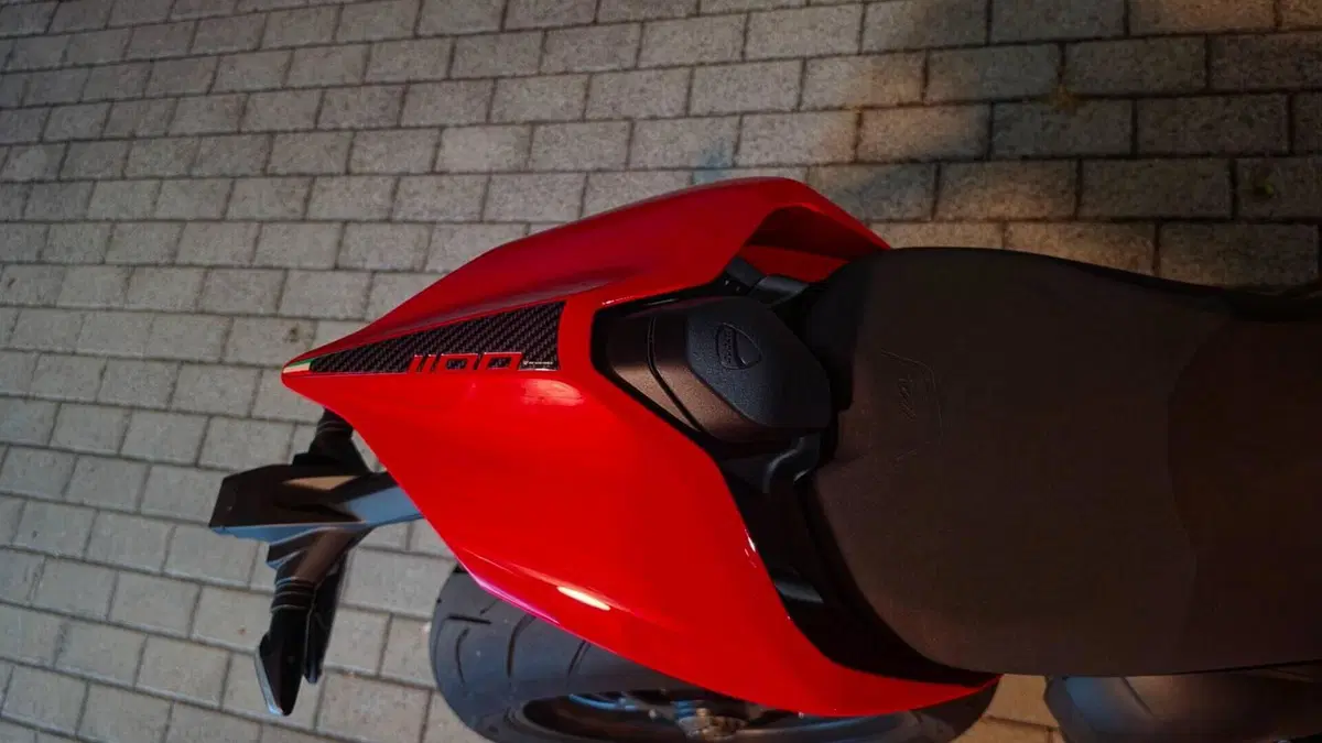 Ducati Streetfighter V4 1100 S (2021 - 22)  (3)