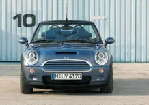 MINI, 25 anni in Italia: 350.000 ancora su strada e ora la Countryman punta allo sterrato