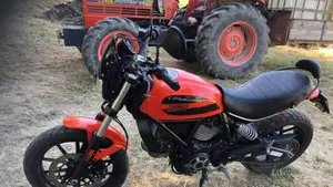 Ducati Scrambler 400 Sixty 2 (2016 - 21)  (4)