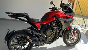 MV Agusta Turismo Veloce 800 Lusso (2020)  (2)