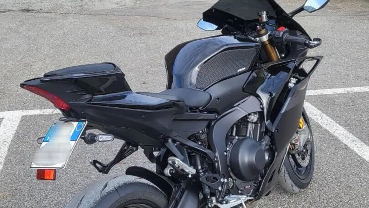 Yamaha YZF R9 (2025 - 26)  (3)