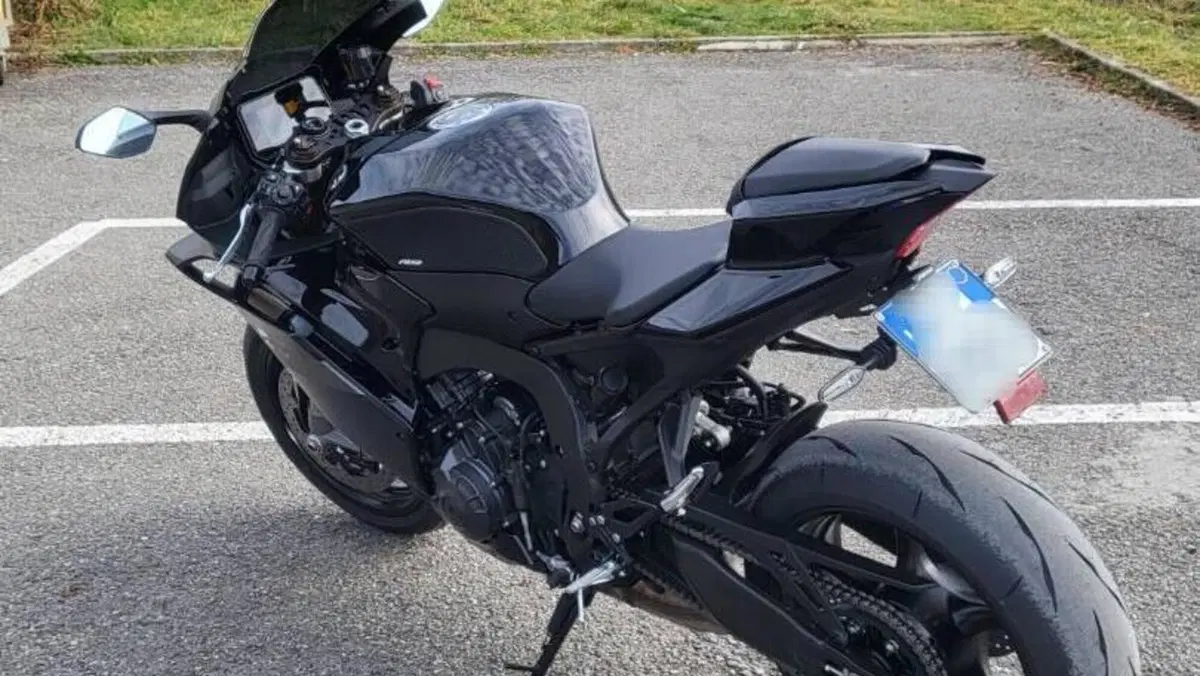 Yamaha YZF R9 (2025 - 26)  (5)