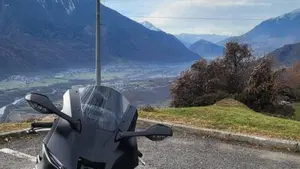 Yamaha YZF R9 (2025 - 26)  (8)
