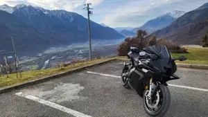 Yamaha YZF R9 (2025 - 26)  (9)