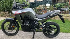 Honda Transalp XL750 (2023 - 24)  (2)