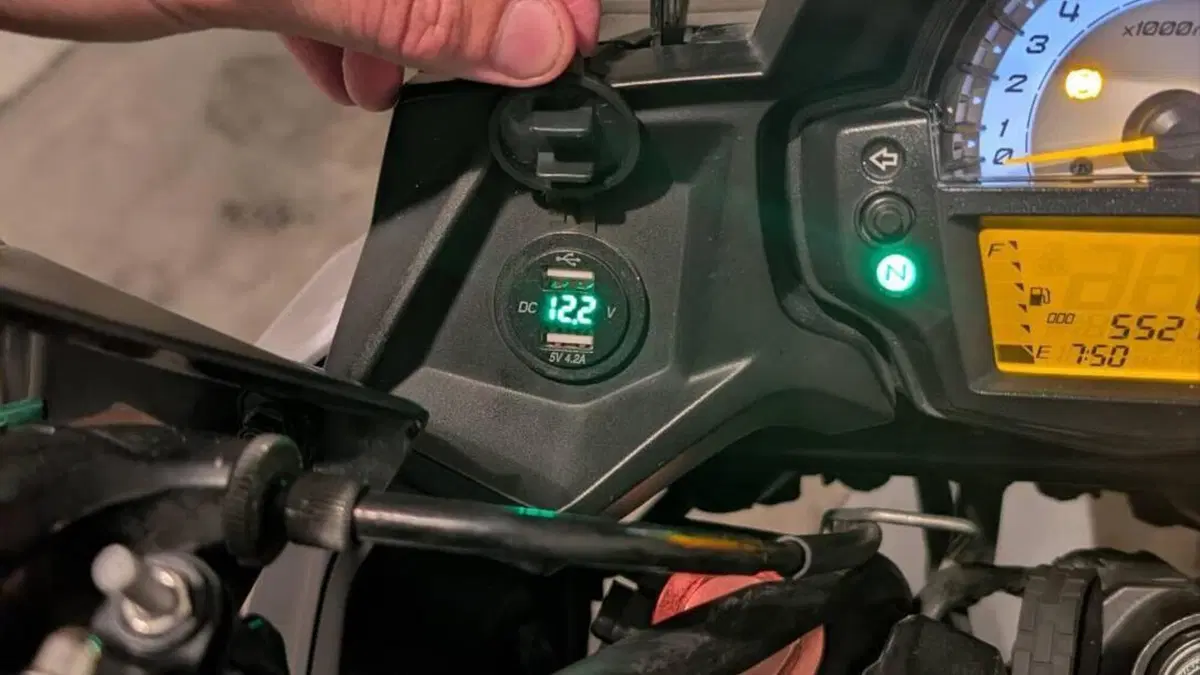 Kawasaki Versys 650 ABS (2015 - 16)  (4)