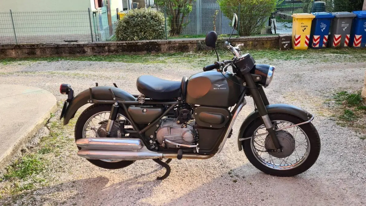 Moto Guzzi   (3)