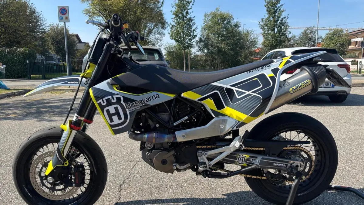 Husqvarna 701 Supermoto (2020) 