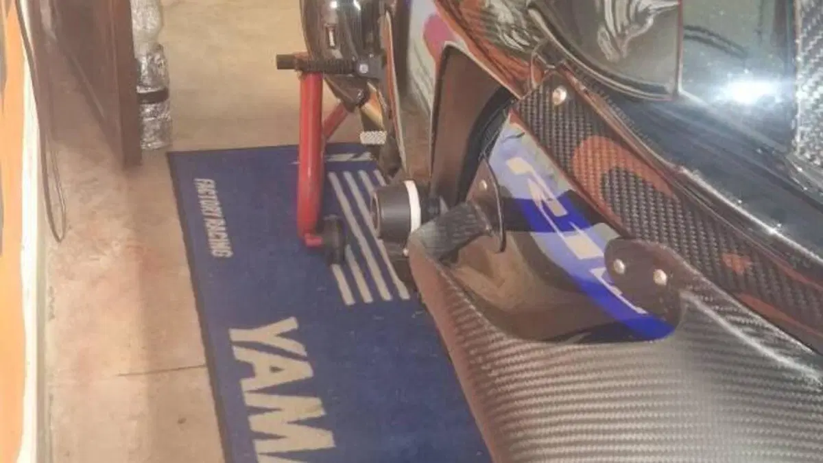 Yamaha YZF R1M (2020 - 25)  (5)