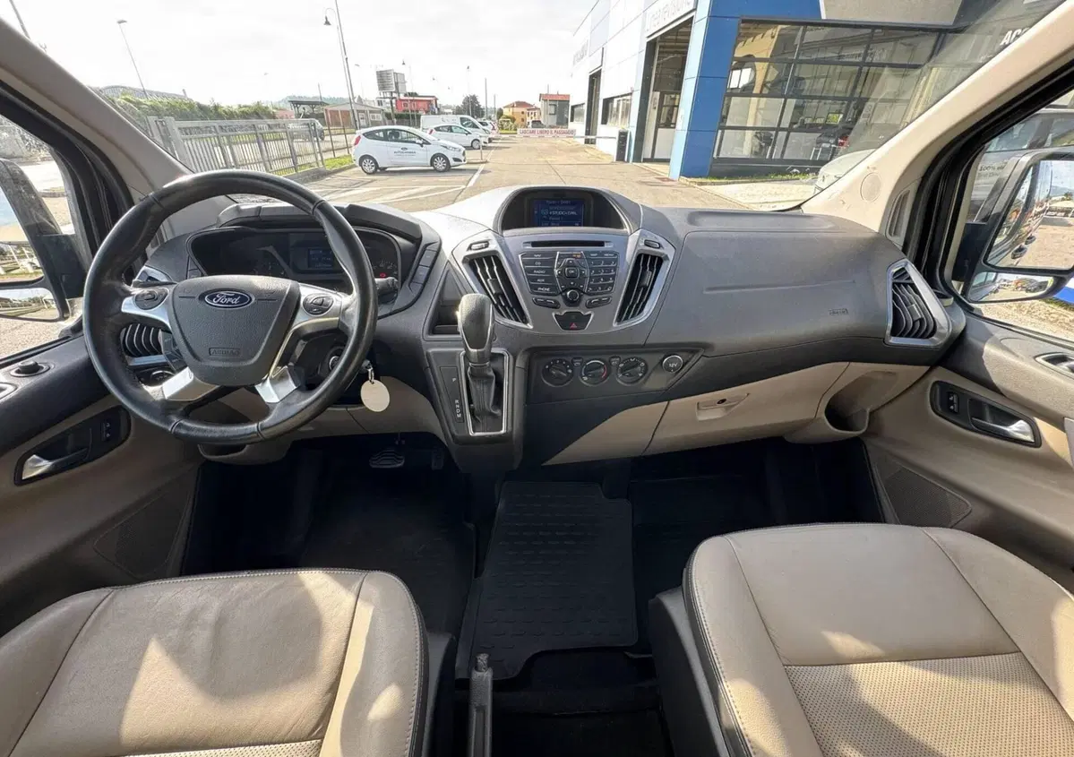 Ford Tourneo Custom 310 2.0 TDCi 170CV aut. PC Titanium (14)