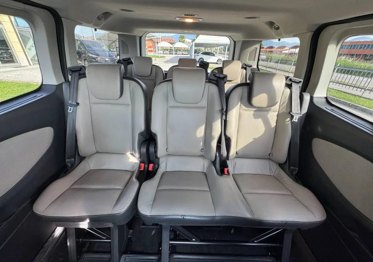 Ford Tourneo Custom 310 2.0 TDCi 170CV aut. PC Titanium (13)