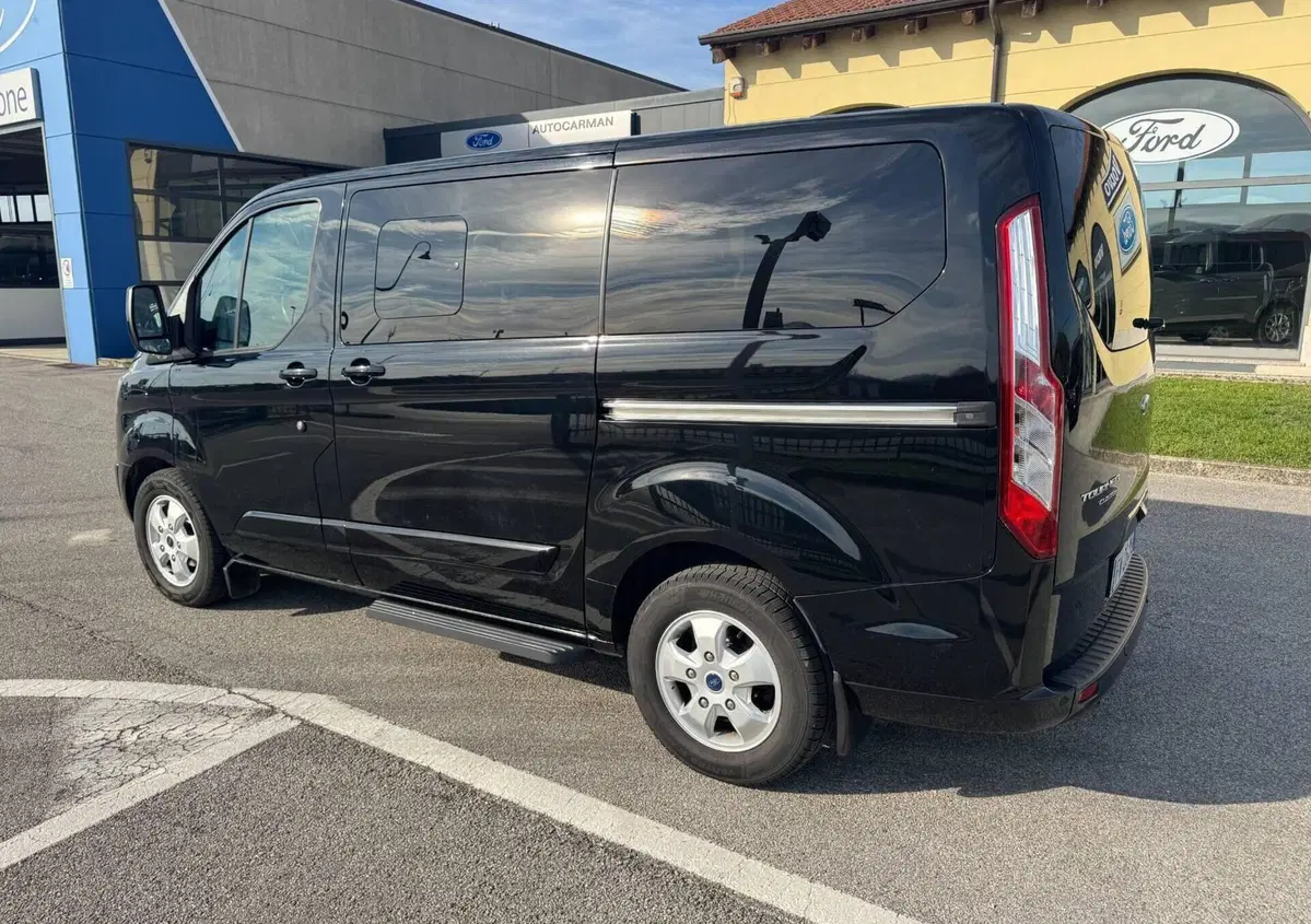 Ford Tourneo Custom 310 2.0 TDCi 170CV aut. PC Titanium (5)