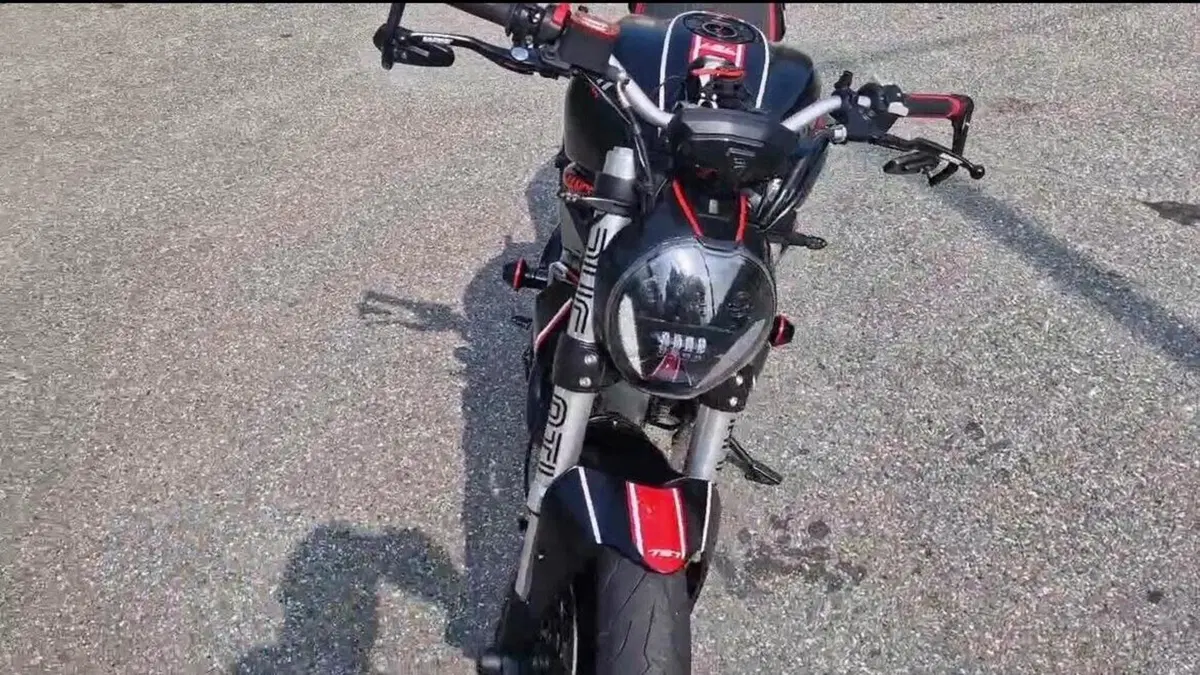 Ducati Monster 797 Plus (2019)  (3)