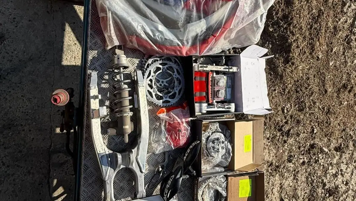 Honda CRF 450R (2020)  (2)