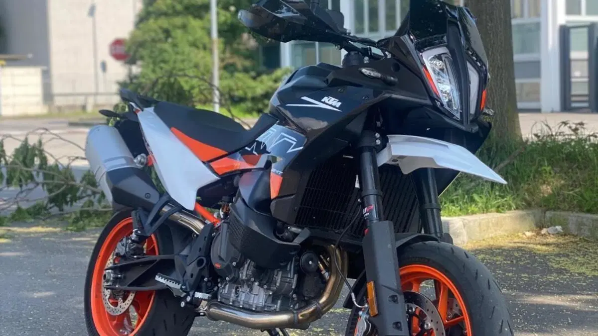 KTM 890 SMT (2023 - 25) 