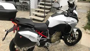 Ducati Multistrada V4 (2021 - 24)  (3)