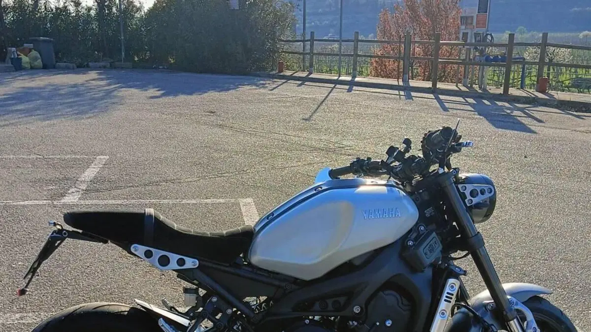 Yamaha XSR 900 ABS (2016 - 20)  (2)