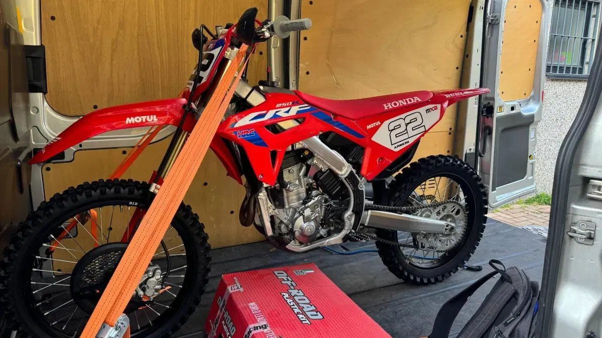 Honda CRF 250R (2022)  (3)