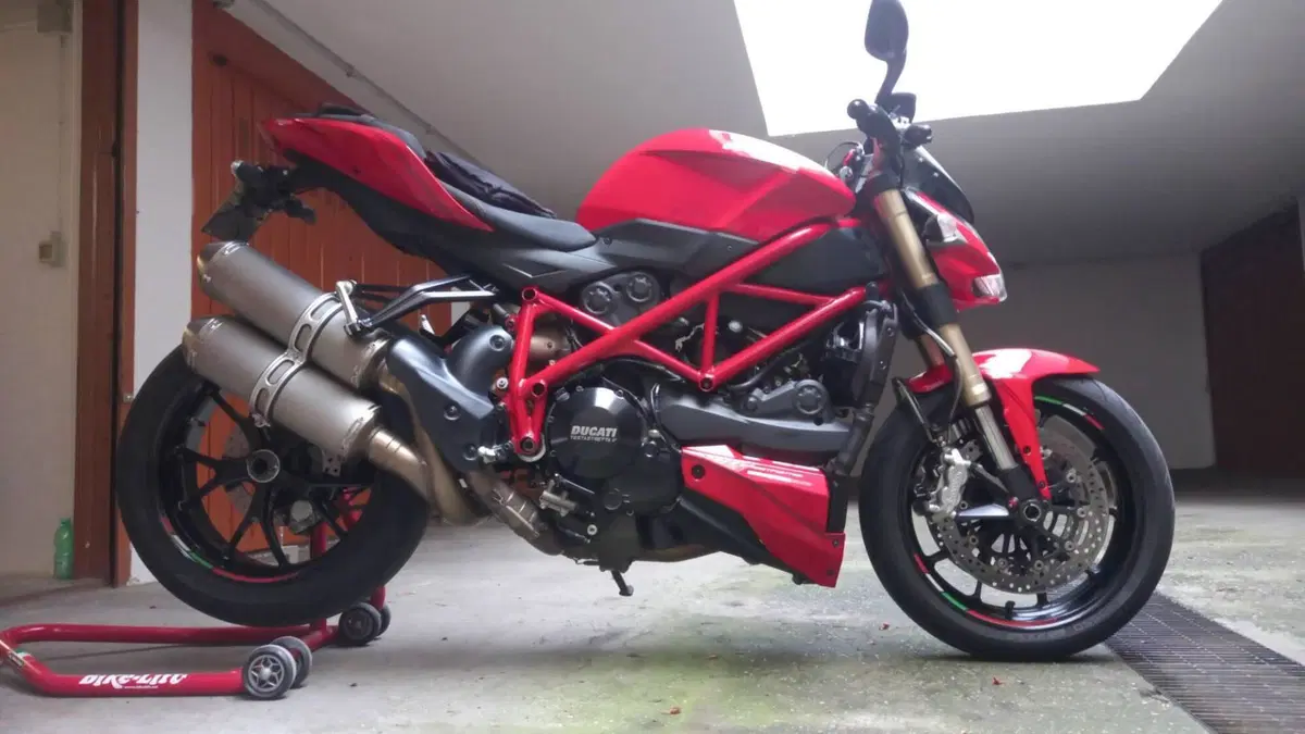 Ducati Streetfighter 848 (2011 - 15)  (2)