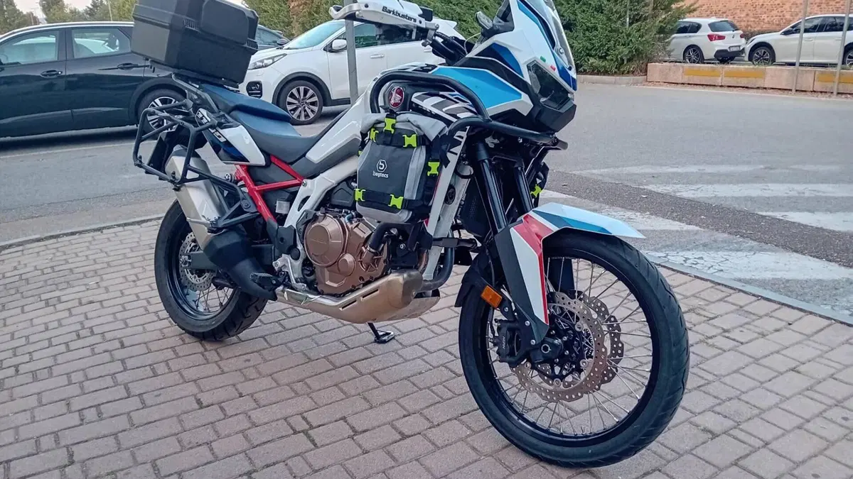 Honda Africa Twin CRF 1100L (2022 - 23)  (7)