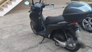 Honda SH 150i (2017 - 19)  (3)