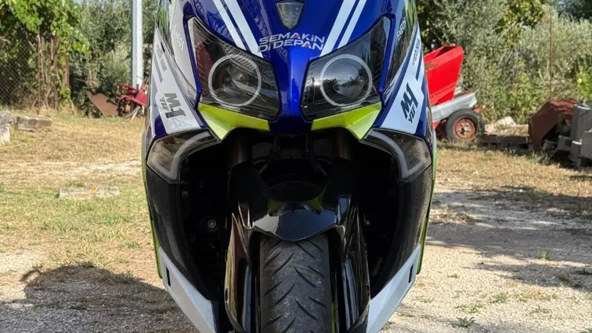 Yamaha T-Max 530 Black Max (2012 - 14)  (3)