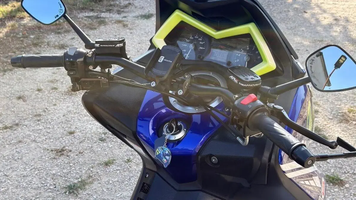 Yamaha T-Max 530 Black Max (2012 - 14)  (6)