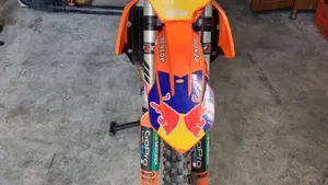 KTM 250 SX-F (2018)  (4)