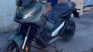 Honda X-ADV 750 (2017)  (2)