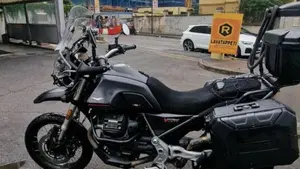 Moto Guzzi V85 TT (2021 - 23)  (3)