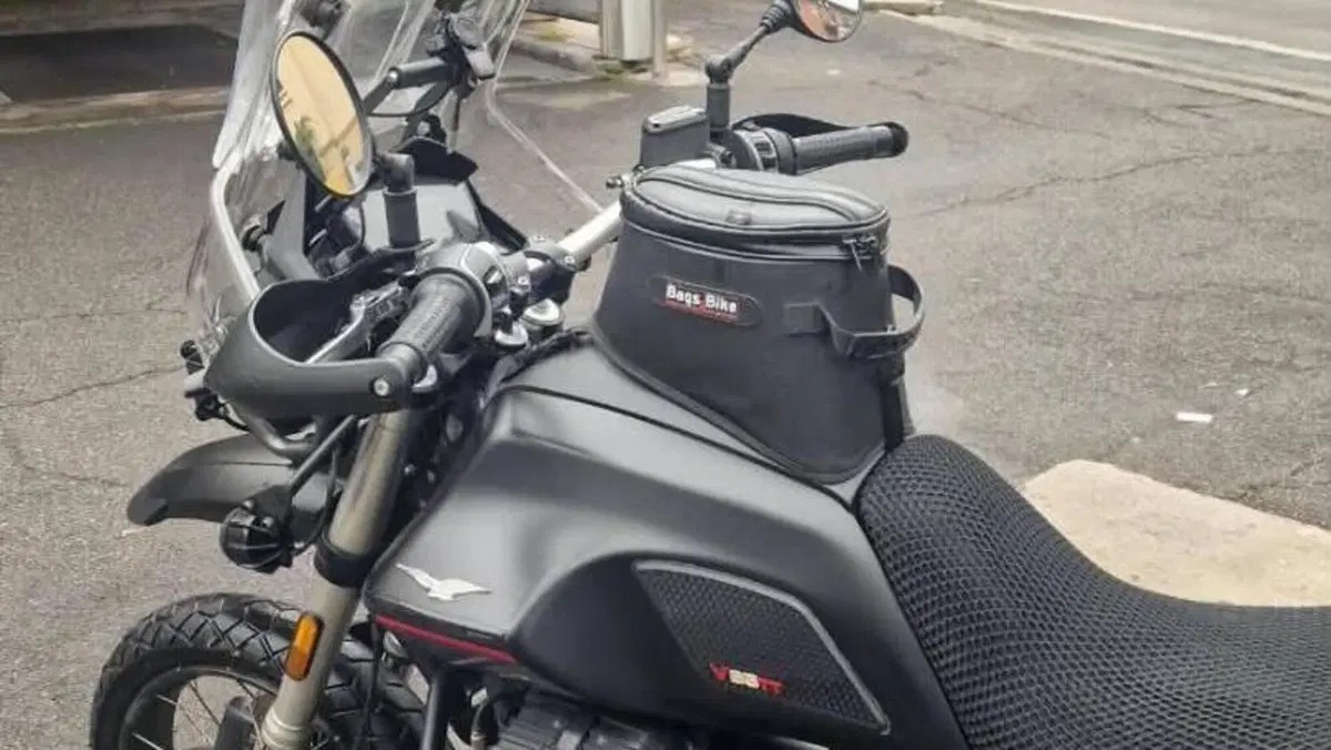 Moto Guzzi V85 TT (2021 - 23)  (5)