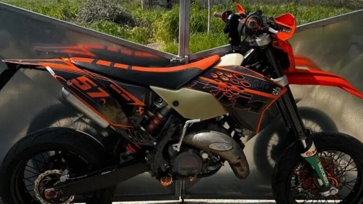 KTM 125 EXC (2010)  (3)