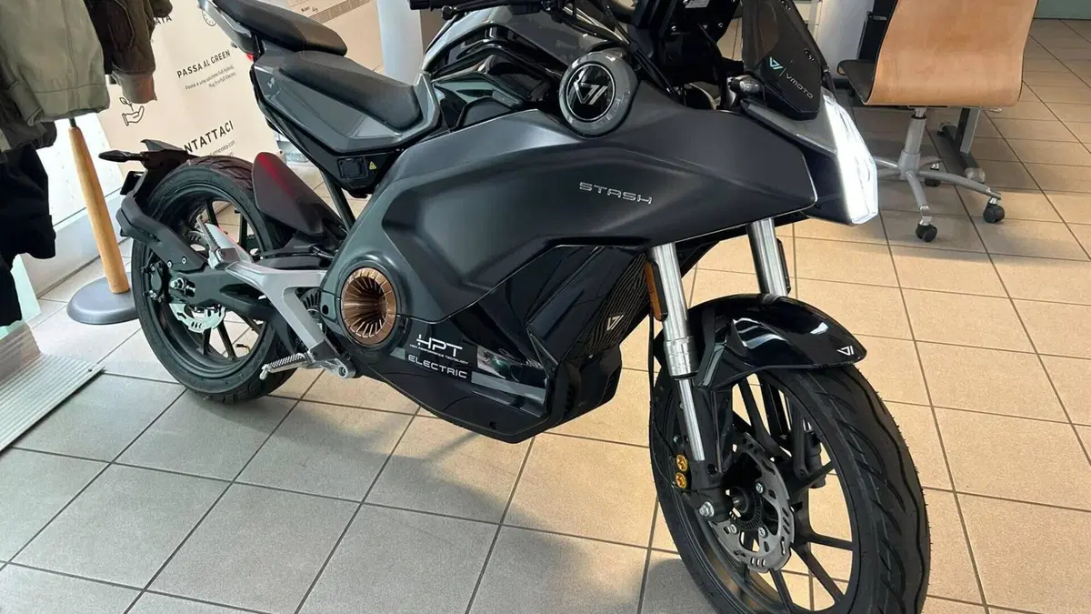 VMoto Stash (2023 - 26)  (3)