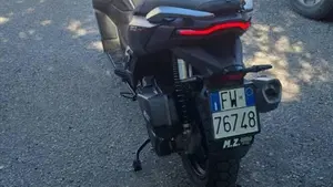 Voge Sfida SR1 ADV (2023 - 26)  (7)