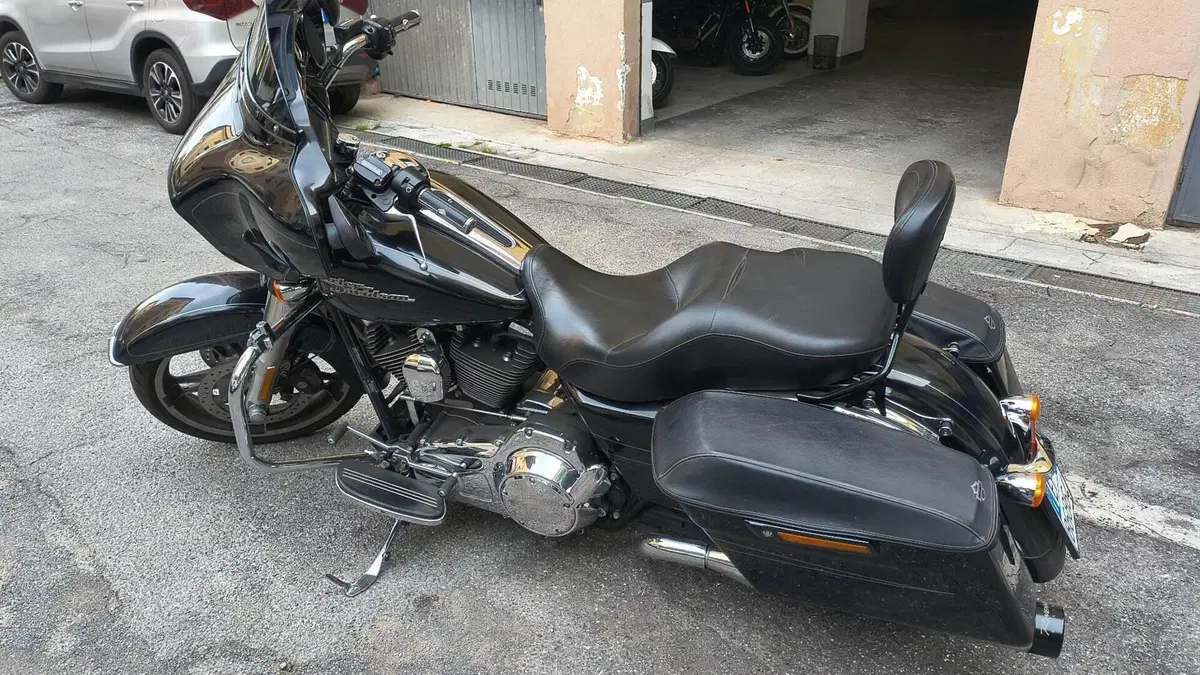 Harley-Davidson 1690 Street Glide Special (2014 - 16) - FLHX  (18)