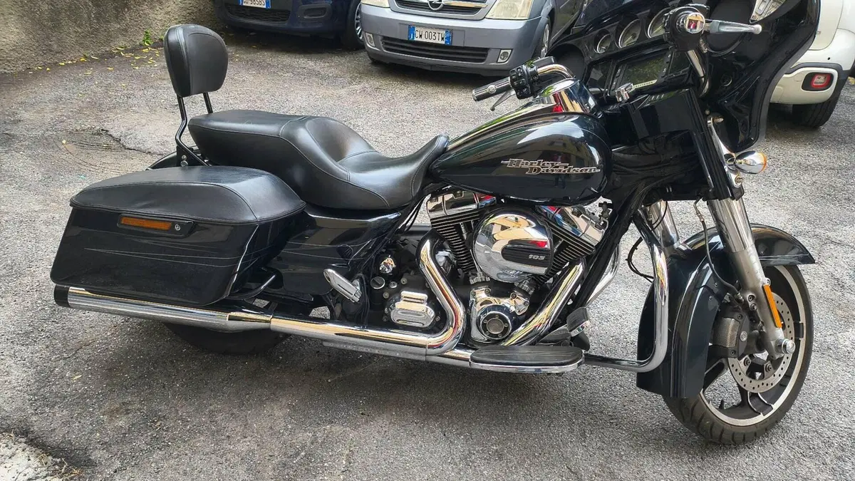 Harley-Davidson 1690 Street Glide Special (2014 - 16) - FLHX  (14)