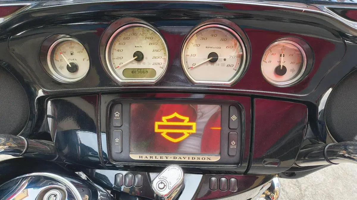 Harley-Davidson 1690 Street Glide Special (2014 - 16) - FLHX 