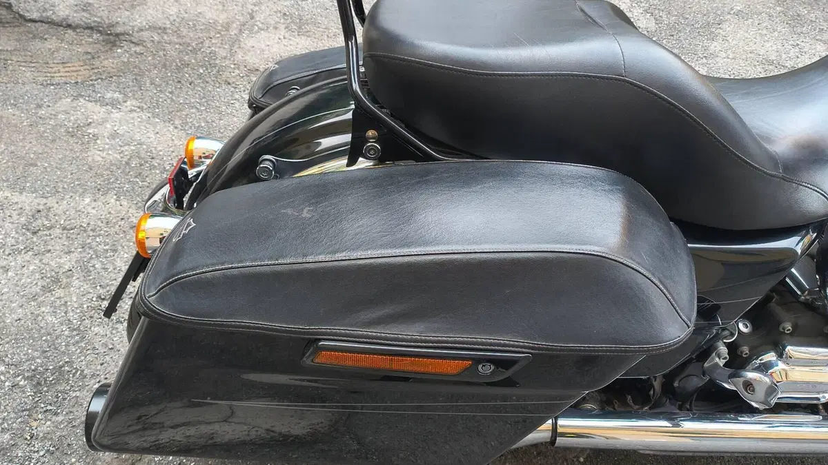 Harley-Davidson 1690 Street Glide Special (2014 - 16) - FLHX  (16)