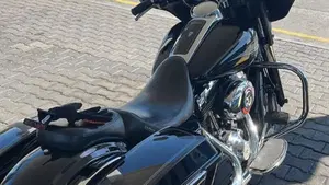 Harley-Davidson 1690 Electra Glide Classic (2010 - 12) - FLHTC  (2)