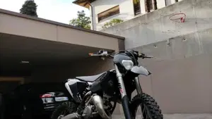 KTM 125 EXC (2009)  (2)