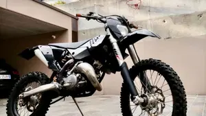KTM 125 EXC (2009)  (3)
