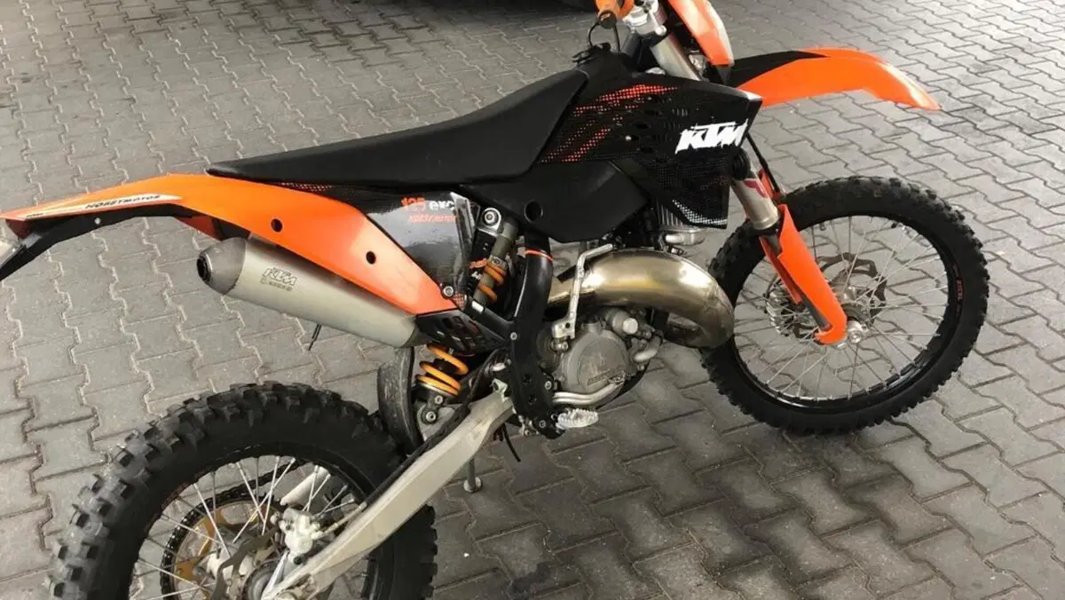 KTM 125 EXC (2009)  (5)