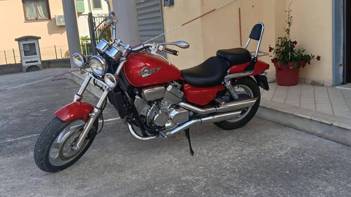 Honda   (2)