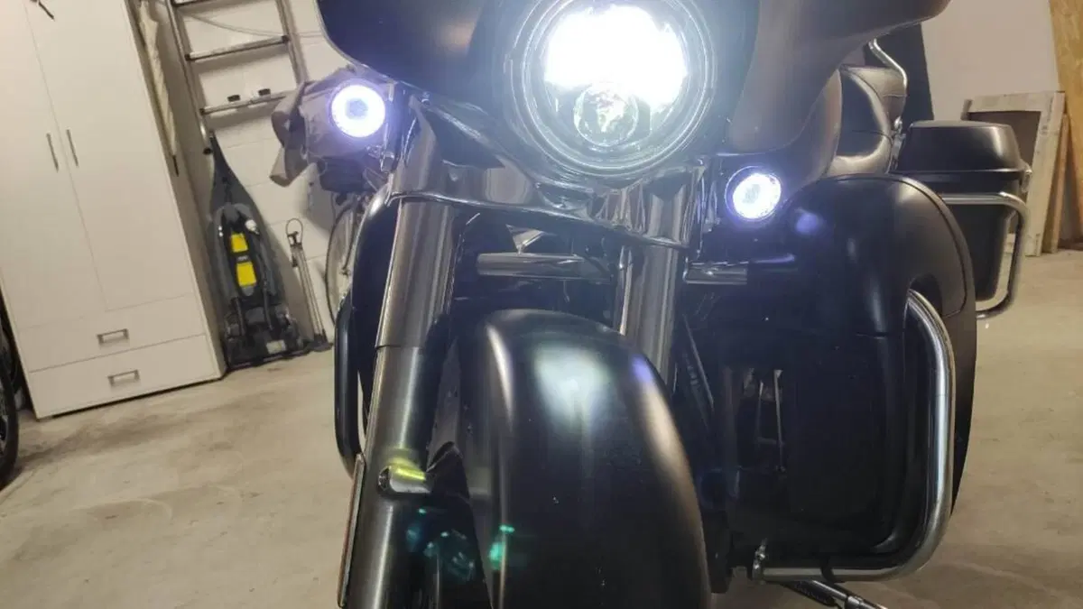 Harley-Davidson 1690 Street Glide Special (2014 - 16) - FLHX  (6)